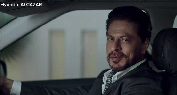 SRK?blur=25