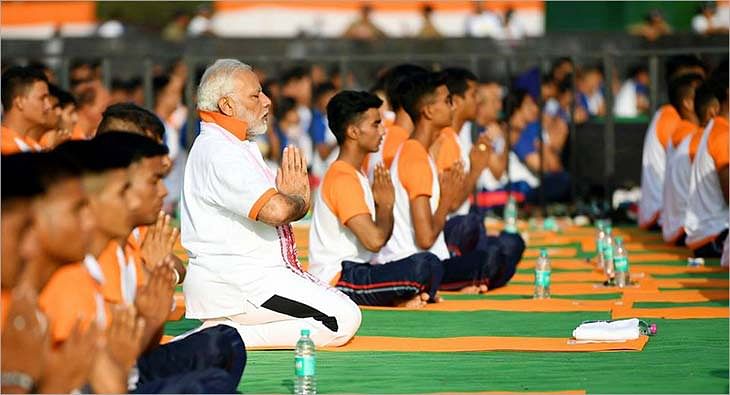 Yoga Day Modi?blur=25